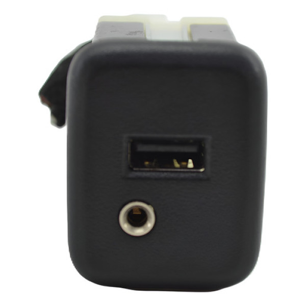 Entrada Conector Usb Auxiliar Gm Tracker 2016 A 2020 Origina Preto Entrada Conector Usb Auxiliar Gm Tracker 2016 A 2020 Origina Preto