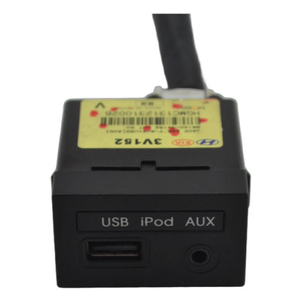 Entrada Conector Usb Auxiliar Console Azera 2015 Original Preto