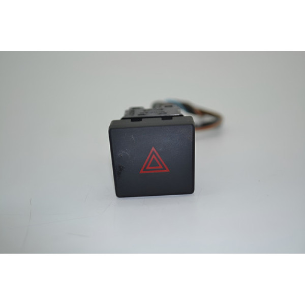 Botão Pisca Alerta Painel Nissan Sentra 2015 Original Preto Botão Pisca Alerta Painel Nissan Sentra 2015 Original Preto