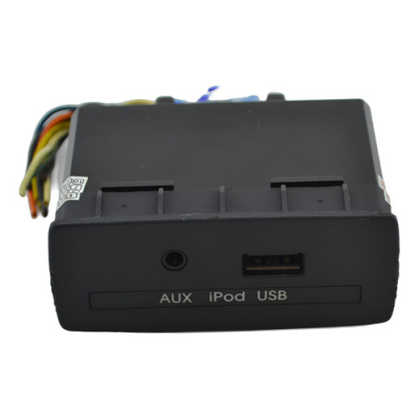 Entrada Conector Usb Auxiliar Console Kia Soul 2011 Original