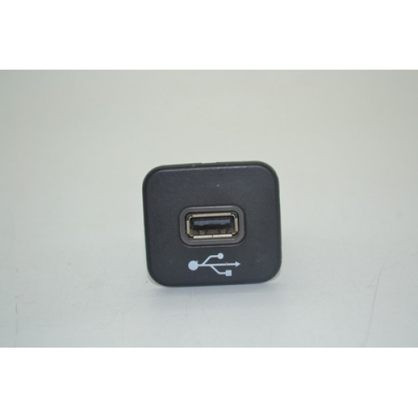  Entrada Usb Fiat Toro Freedom 2017 Original