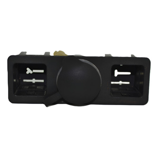 Tomada 12v C Moldura Milha P Mala Corsa 2002 A 2012 Original Preto