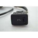 Entrada Conector Usb Fiat Idea Essence 2013 Original
