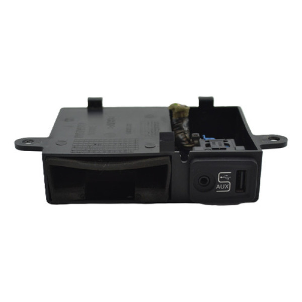 Entrada Usb Auxiliar C/moldura Fiat Palio 2014 Original
