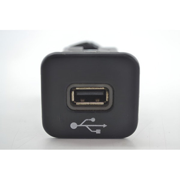 Entrada Usb Console Fiat Cronos 2019 2020 Argo Orig