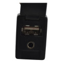 Entrada Conector Usb Auxiliar Console Corolla 2016 Original Preto