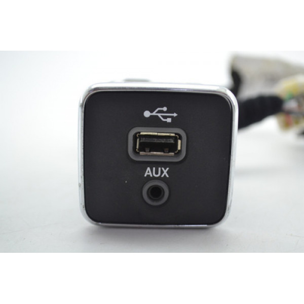 Conector Entrada Usb Auxiliar Jeep Compass Original