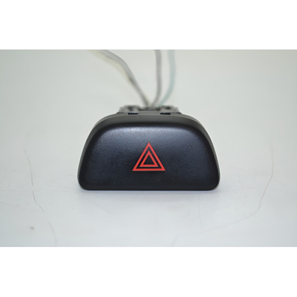 Botão Interruptor Pisca Alerta Painel Nissan Versa Original Original Botão Interruptor Pisca Alerta Painel Nissan Versa Original Original