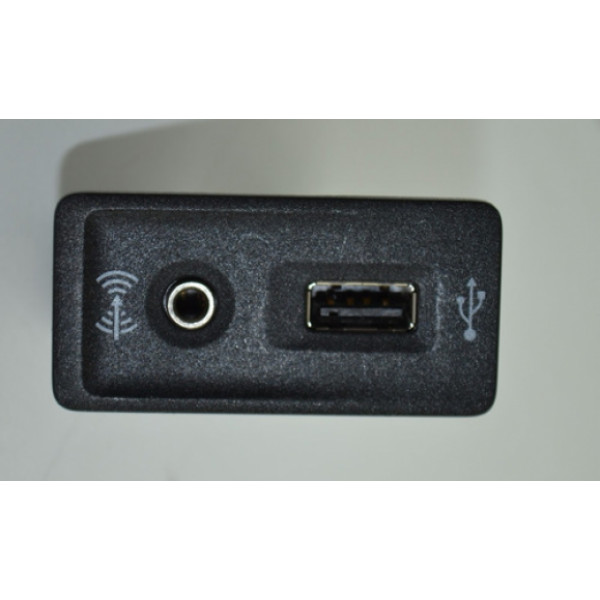 Interruptor Entrada Usb Auxiliar Vw Golf Saveiro Gol Origin