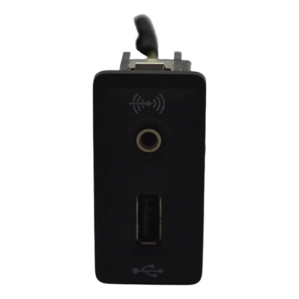 Entrada Conector Usb Auxiliar Console Vw Jetta 2016 Original