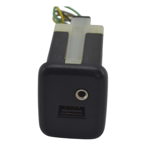 Entrada Conector Usb Auxiliar Console S10 2022 Original