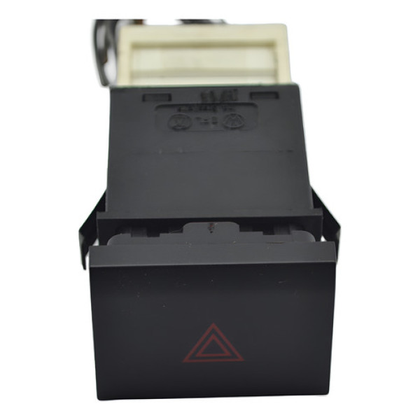 Botão Pisca Alerta Volkswagen Fox 2012 Spacefox Original - Preto