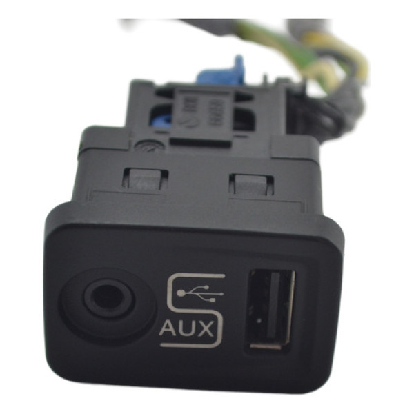 Entrada Usb Auxiliar Console Grand Siena 2014 Palio Original