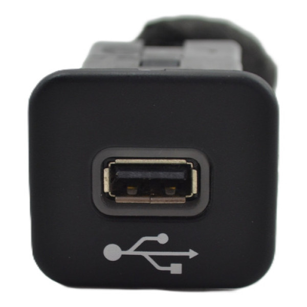 Entrada Conector Usb Jeep Compass 2018 Original