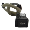 Entrada Conector Usb Toyota Yaris Xs 2022 Original