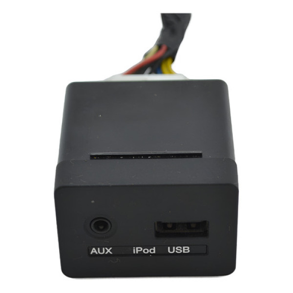 Entrada Conector Usb Auxiliar Kia Carnival 2011 Original Preto