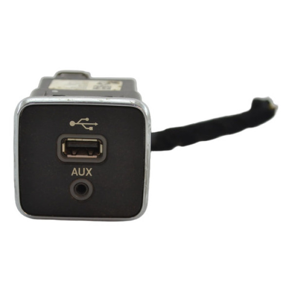 Entrada Conector Usb Auxiliar Console Toro 2019 Original