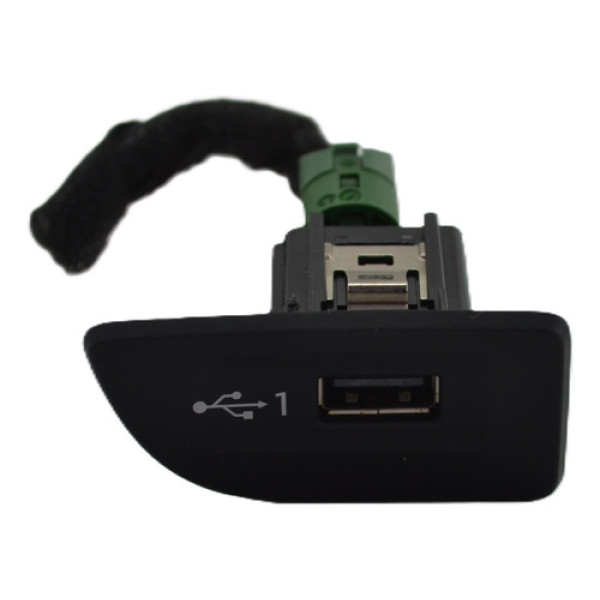 Entrada Conector Usb Audi A3 Sedan 2020 Original