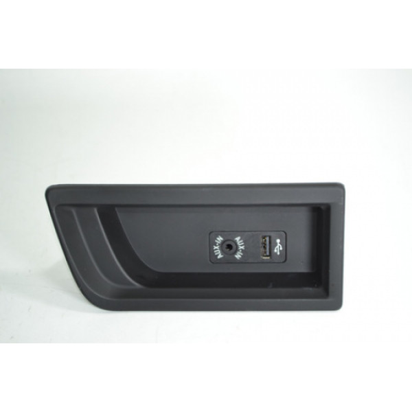 Moldura Entrada Usb Auxiliar Bmw 320i Gt Sport 2014 2015 Ori