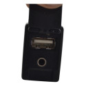 Entrada Conector Usb Auxiliar Painel Rav4 2013 Original Preto