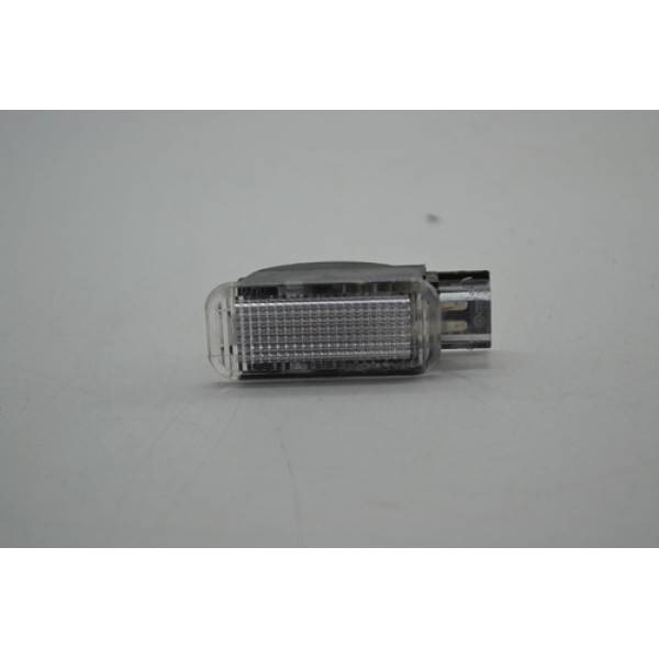 Luz Interna Forro Porta Mala Audi Q5 Tfsi 2018 Original 