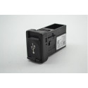 Entrada Conector Usb Toyota Yaris Xs 2023 Original