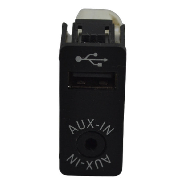 Entrada Conector Usb Auxiliar Console 320ia 2016 Original Preto