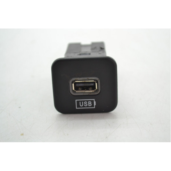 Entrada Usb Console Fiat Fastback 2022 2023 Original