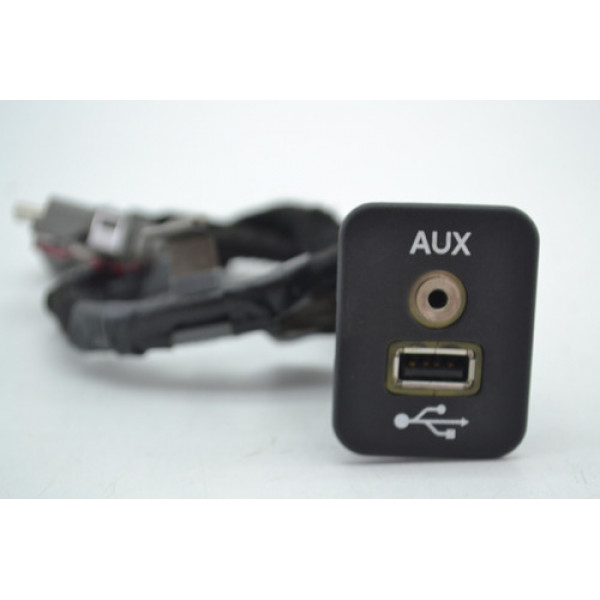 Entrada Usb Auxiliar Console Fiat Freemont 2012 Orig