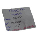 Entrada Conector Usb Auxiliar Painel Yaris 2020 Origina Preto