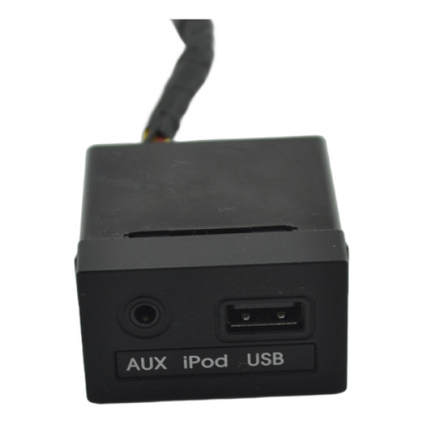Entrada Conector Usb Auxiliar Console Hb20s 2015 Original