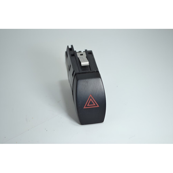 Botão Interruptor Pisca Alerta Bmw X1 2016 2017 Original Preto Botão Interruptor Pisca Alerta Bmw X1 2016 2017 Original Preto
