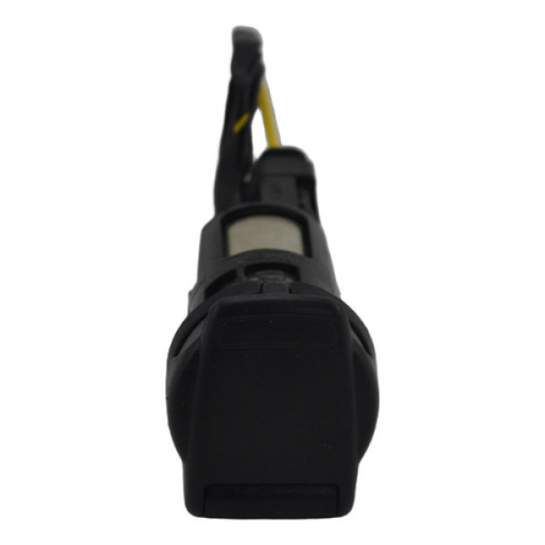 Tomada Entrada 12v Console Kwid 2020 Original