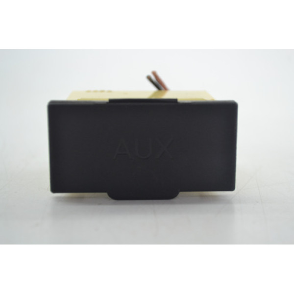 Entrada Av Auxiliar Console Mitsubishi Lancer 2011 Original