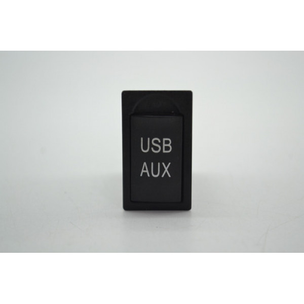 Entrada Usb Auxiliar Console Lifan 530 2014 Original