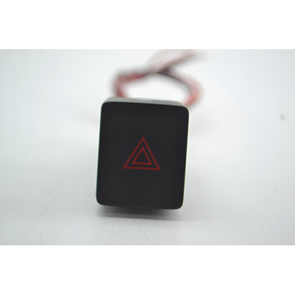 Botão Pisca Alerta Painel Nissan March 2019 Original Preto Botão Pisca Alerta Painel Nissan March 2019 Original Preto