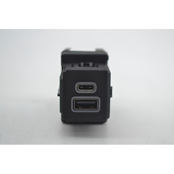 Entrada Usb Tipo C Console Jeep Compass 2023 Original Entrada Usb Tipo C Console Jeep Compass 2023 Original