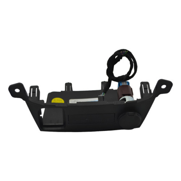 Moldura Tomada 12v Console Gm Tracker 2019 Original Preto Moldura Tomada 12v Console Gm Tracker 2019 Original Preto