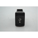 Entrada Usb Console Toyota Yaris 2023 2024 Original