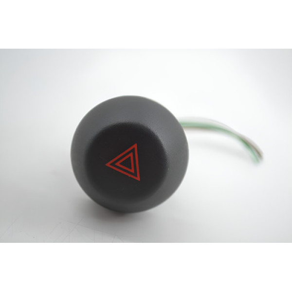 Botão Pisca Alerta Painel Toyota Rav4 Rav 4 2005 Original  Preto