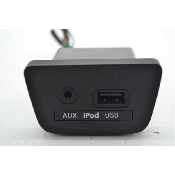 Entrada Usb Auxiliar Console Hyundai I30 2014 Original