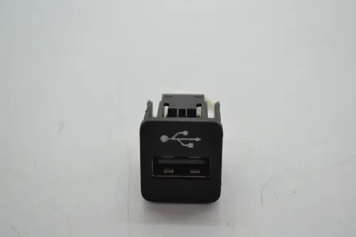 Tomada Entrada Energia Usb Console Bmw X4 2019 2020 Original