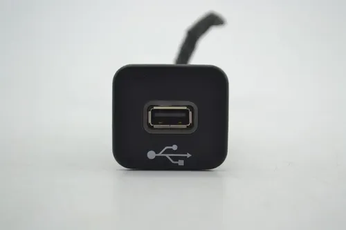 Conector Entrada Usb Auxiliar Jeep Compass Origina