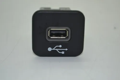 Tomada Entrada Energia Usb Console Renegade 2016 Original